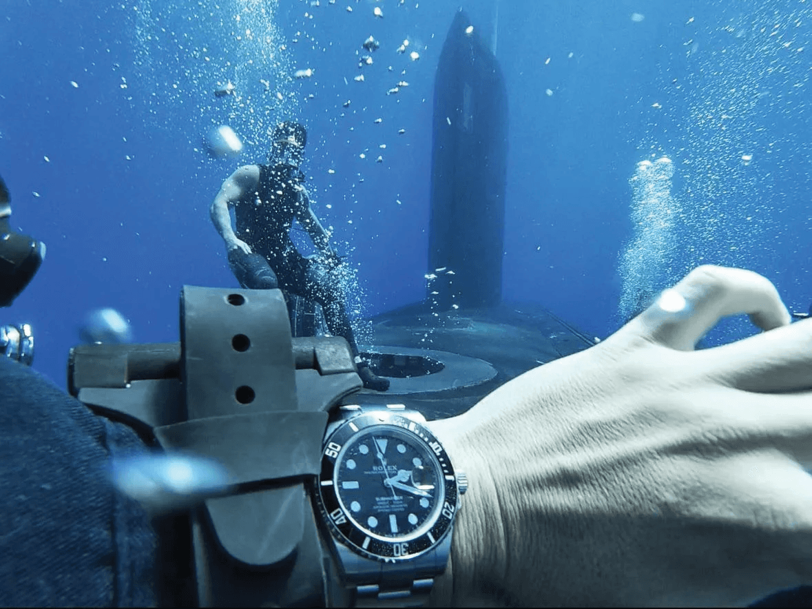 Rolex Submariner submerged underwater demonstrating its waterproof capabilities